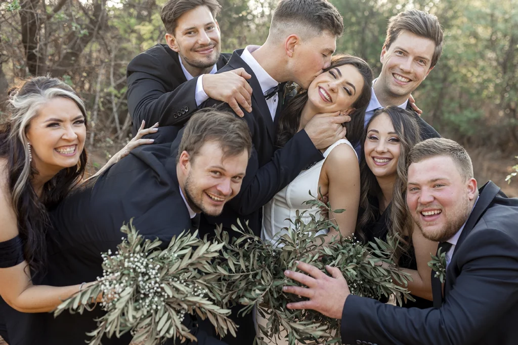 featherwood-farm-bridal-party-outside-2