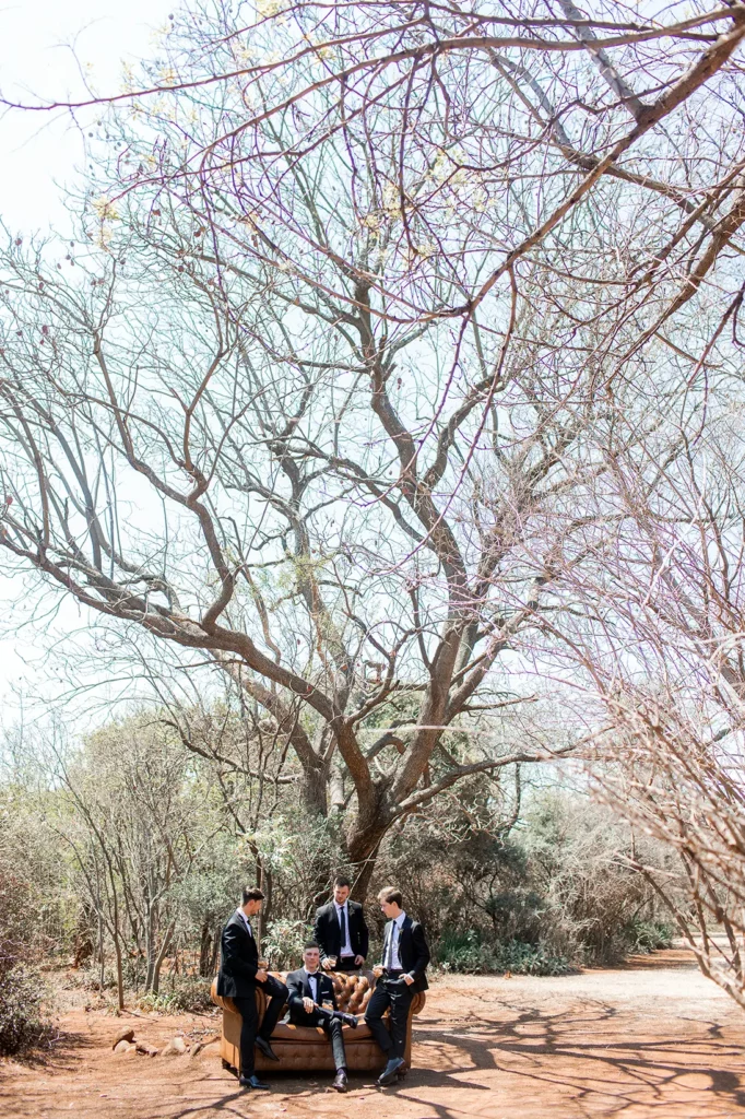 featherwood-farm-groom-and-groomsmen-1