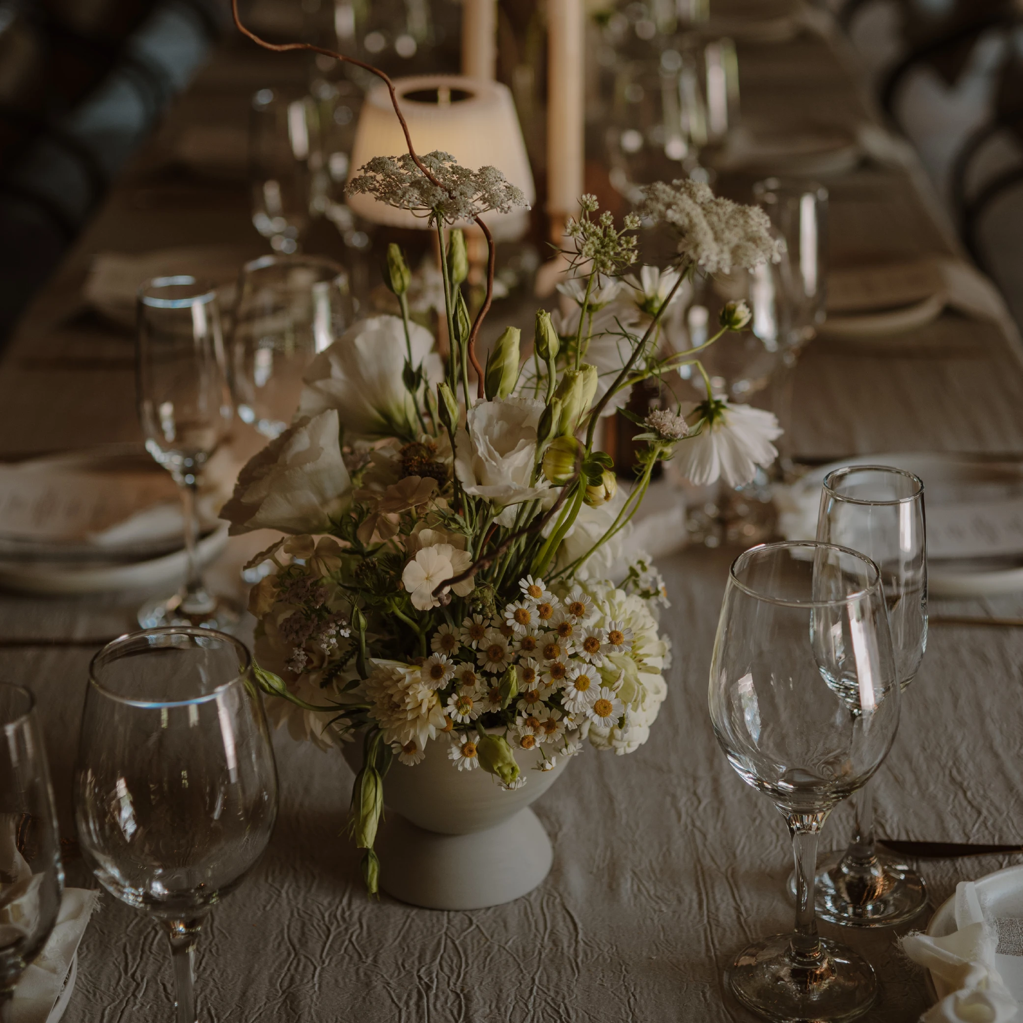 featherwood-farm-wedding-flowers-and-decor