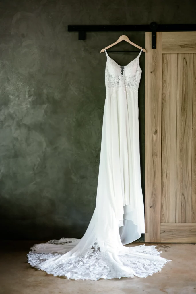 featherwood-farm-wedding-gown