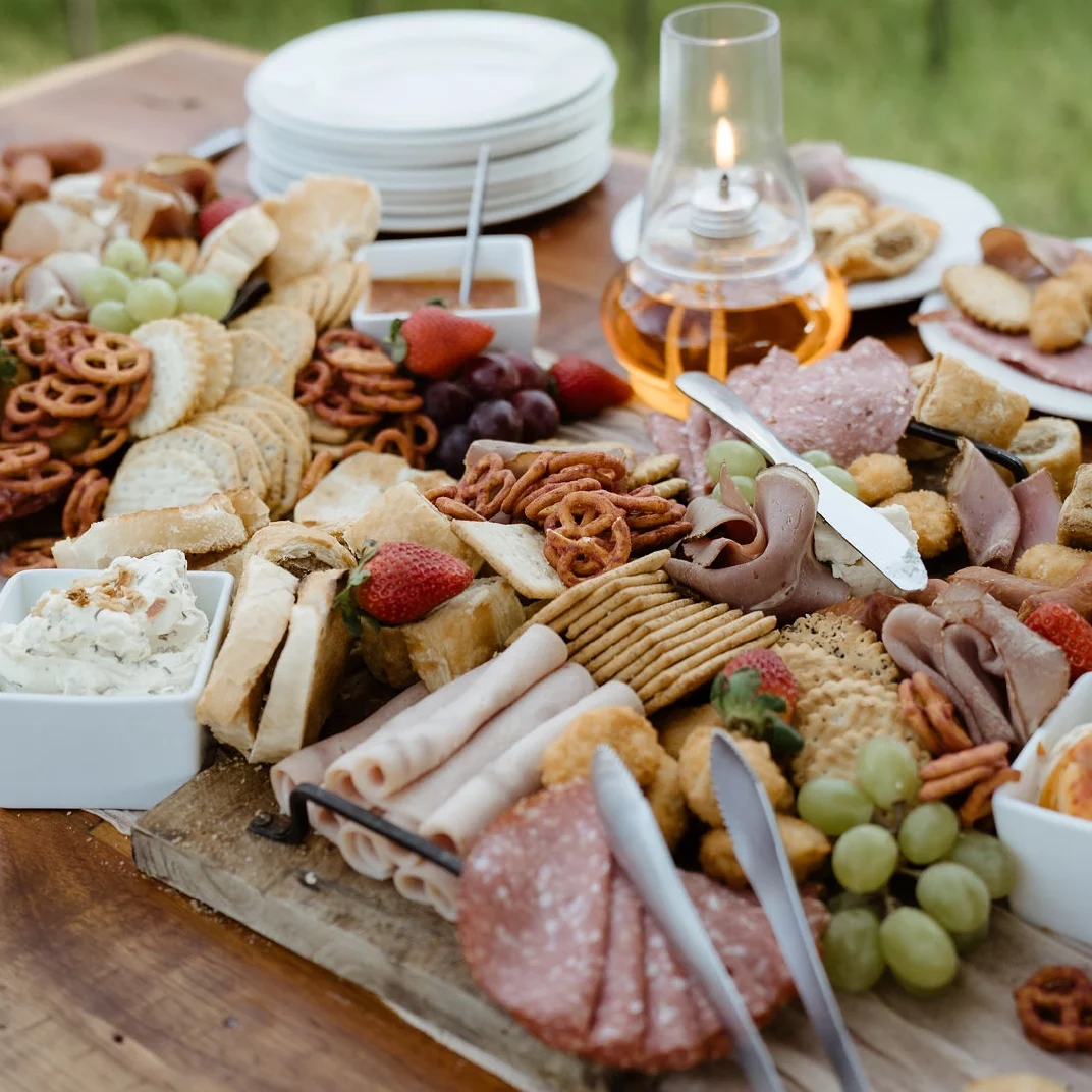 featherwood-farm-wedding-catering-grazing-table-1