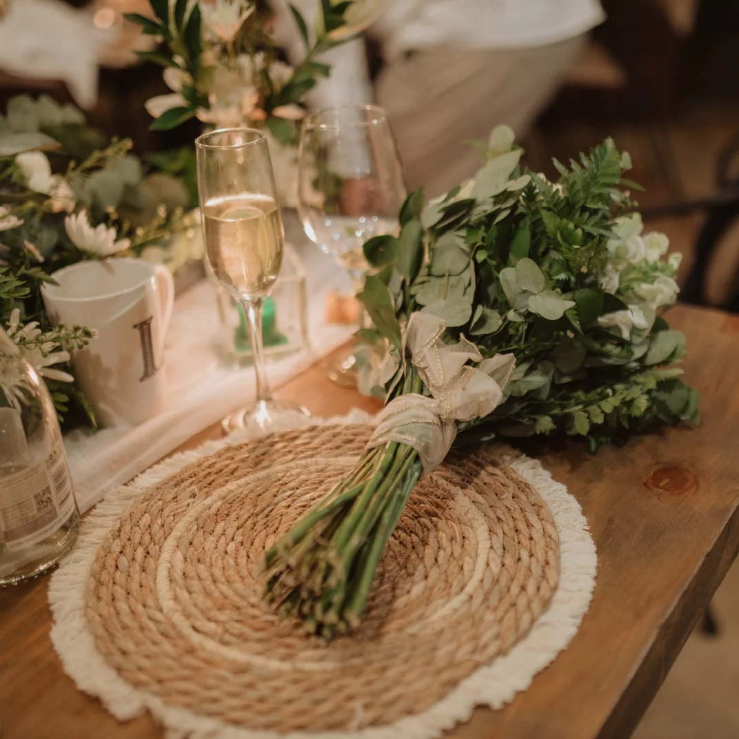 featherwood-farm-wedding-reception-table-decor-1
